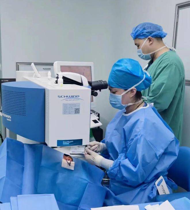 准分子激光手术全解析：邵阳近视患者关心的原理、流程与价格